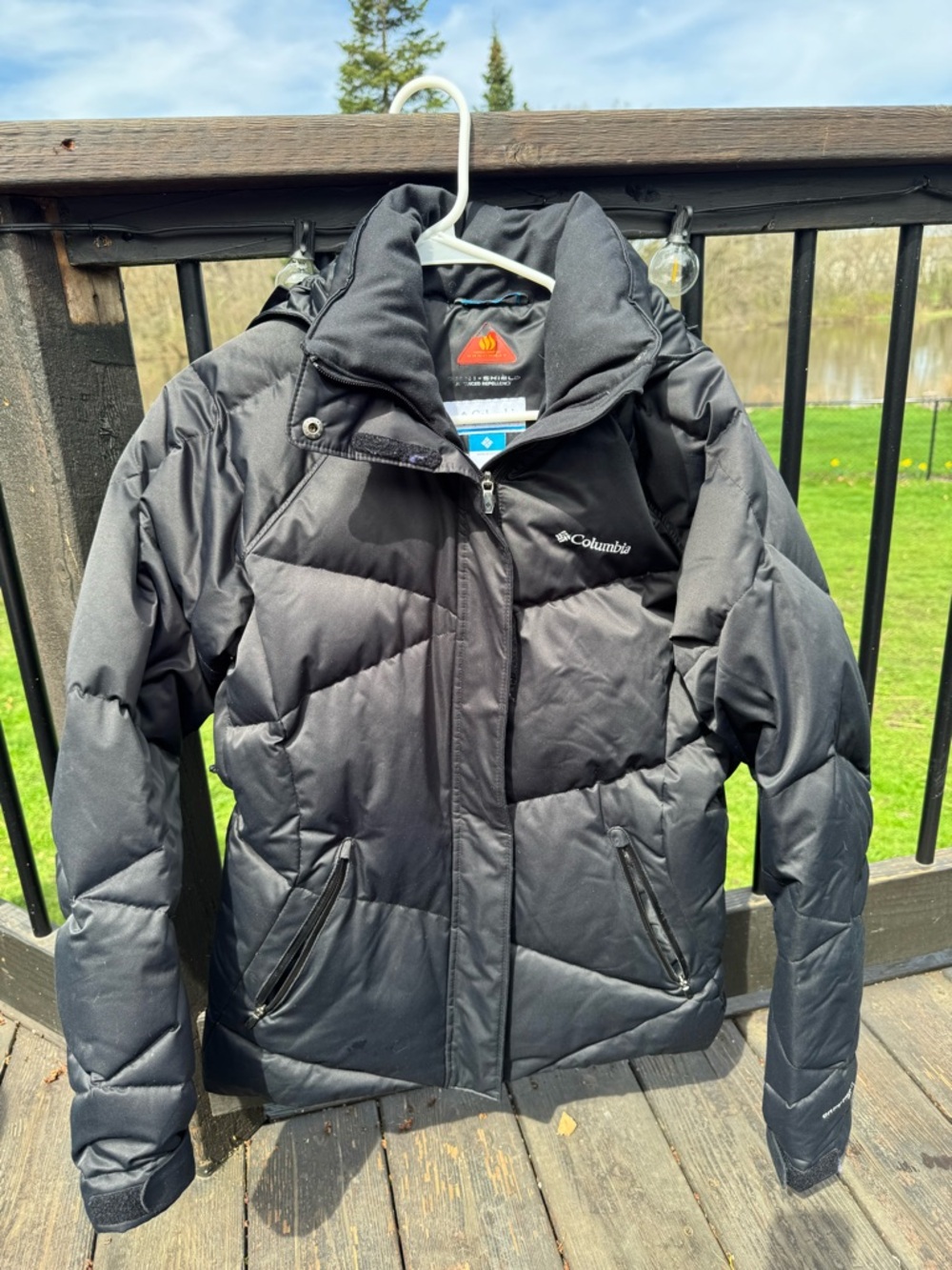 Columbia women’s Lay ‘D’ down Omni-heat Black Insulated Puffer Jacket